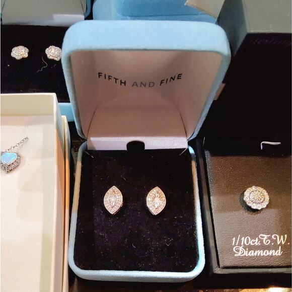 1/5CT TW DIAMOND MARQUISE CLUSTER STUD EARRINGS IN STERLING SILVER